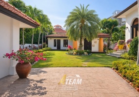 Exceptional 6-bedroom luxury pool villa on 3,200 sqm freehold land in Hunsa Residence, Nong Kae, Hua Hin. Ideal private estate or retreat.
