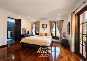 Exceptional 6-bedroom luxury pool villa on 3,200 sqm freehold land in Hunsa Residence, Nong Kae, Hua Hin. Ideal private estate or retreat.