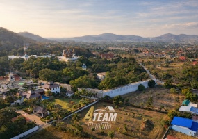 Exceptional 6-bedroom luxury pool villa on 3,200 sqm freehold land in Hunsa Residence, Nong Kae, Hua Hin. Ideal private estate or retreat.
