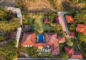 Exceptional 6-bedroom luxury pool villa on 3,200 sqm freehold land in Hunsa Residence, Nong Kae, Hua Hin. Ideal private estate or retreat.