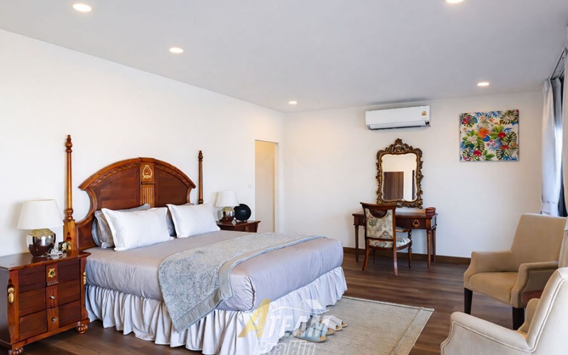 Hin Lek Fai estate, Hua Hin 4 rai property, Thai style villa Hua Hin, large land villa Thailand, freehold estate Hua Hin, luxury pool villa Hua Hin, Hua Hin land investment, private compound Hua Hin, tropical estate Thailand, Hua Hin property for sale