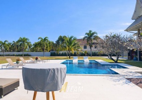 Hin Lek Fai estate, Hua Hin 4 rai property, Thai style villa Hua Hin, large land villa Thailand, freehold estate Hua Hin, luxury pool villa Hua Hin, Hua Hin land investment, private compound Hua Hin, tropical estate Thailand, Hua Hin property for sale