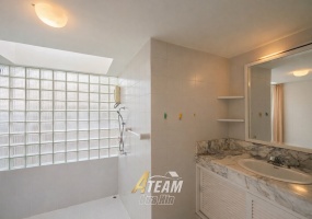 Baan Chaliang Lom, beachfront villa Hua Hin, house for sale Central Hua Hin, luxury villa Hua Hin, Hua Hin investment property, beachfront house Thailand, Hua Hin rental investment, premium gated community Hua Hin, sea access villa Hua Hin