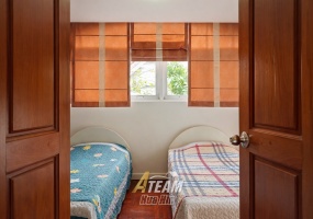 Baan Chaliang Lom, beachfront villa Hua Hin, house for sale Central Hua Hin, luxury villa Hua Hin, Hua Hin investment property, beachfront house Thailand, Hua Hin rental investment, premium gated community Hua Hin, sea access villa Hua Hin