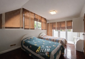 Baan Chaliang Lom, beachfront villa Hua Hin, house for sale Central Hua Hin, luxury villa Hua Hin, Hua Hin investment property, beachfront house Thailand, Hua Hin rental investment, premium gated community Hua Hin, sea access villa Hua Hin