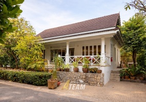 Baan Chaliang Lom, beachfront villa Hua Hin, house for sale Central Hua Hin, luxury villa Hua Hin, Hua Hin investment property, beachfront house Thailand, Hua Hin rental investment, premium gated community Hua Hin, sea access villa Hua Hin
