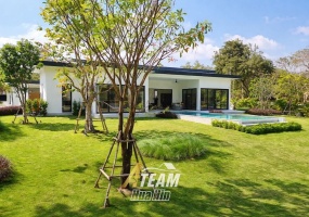Springfield Golf villa, Sampraya Cha Am villa, golf course property Thailand, 2 Rai estate Cha Am, luxury golf villa Thailand, pool villa Springfield, Cha Am luxury property, solar villa Thailand, golf lifestyle home, Thailand investment estate