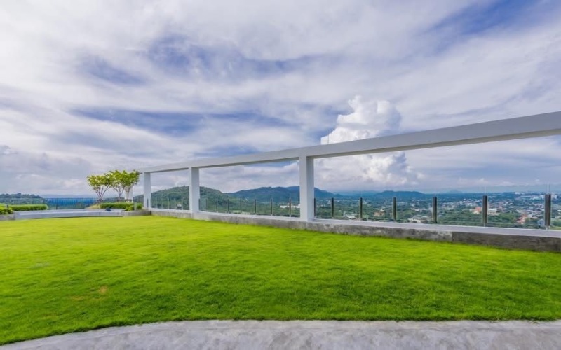 Supalai Blue Whale Hua Hin, condo for rent Hua Hin, sea view condo Hua Hin, 1 bedroom condo Hua Hin, high-rise condo Hua Hin, Hua Hin rental property, modern condo Hua Hin, beachfront area Hua Hin