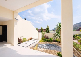 Brand-new 7-bedroom luxury villa in Panorama Khao Tao with infinity pool, sea and mountain views, 800 sqm living area, and 996 sqm land plot. A-Team Real estate Brand-new 7-bedroom luxury villa in Panorama Khao Tao with infinity pool, sea and mountain views, 800 sqm living area, and 996 sqm land plot. A-Team Real estate