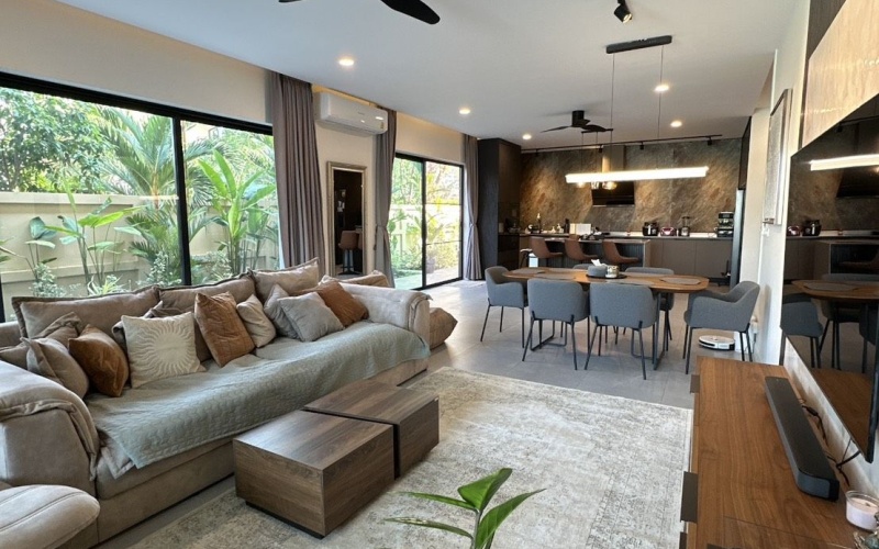 hua hin, Hua Hin Center , 4 Bedrooms, 4 Bathrooms, House / Villa, For Rent, ,0,2598, A-Team Real estate