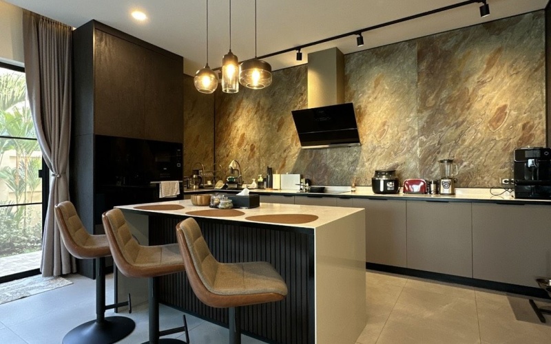 hua hin, Hua Hin Center , 4 Bedrooms, 4 Bathrooms, House / Villa, For Rent, ,0,2598, A-Team Real estate