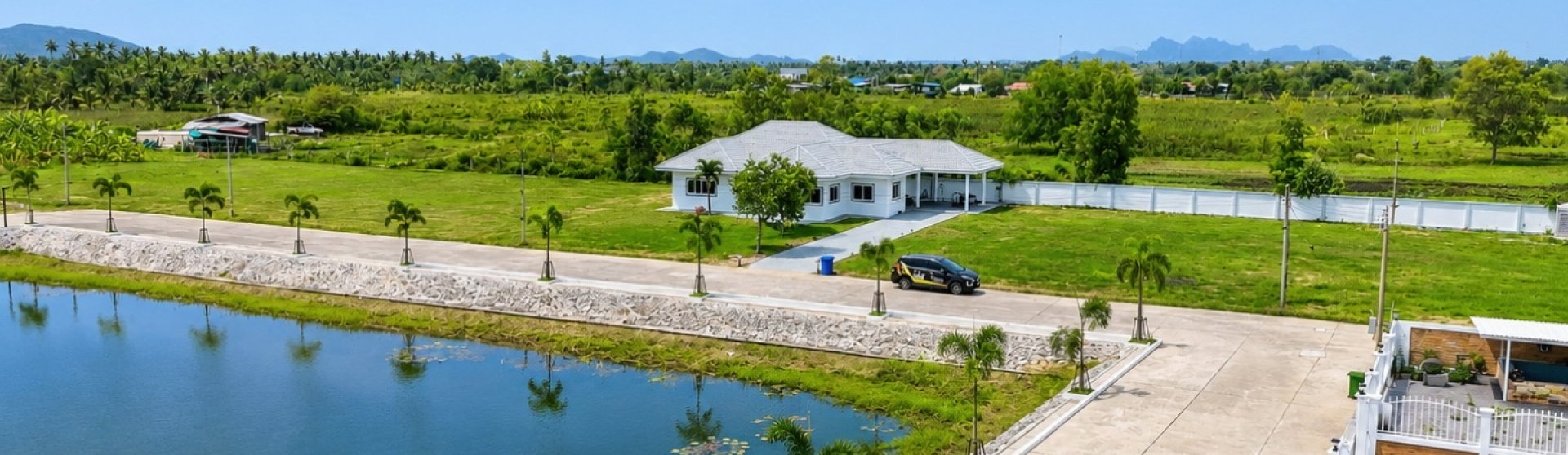 Standalone 4 bed Lakefront House in Wang Pong 