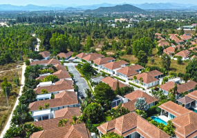 Pool-villa-For-Sale-Hua-Hin-Red-moutain-water-side-drone1 Pool-villa-For-Sale-Hua-Hin-Red-moutain-water-side-drone1