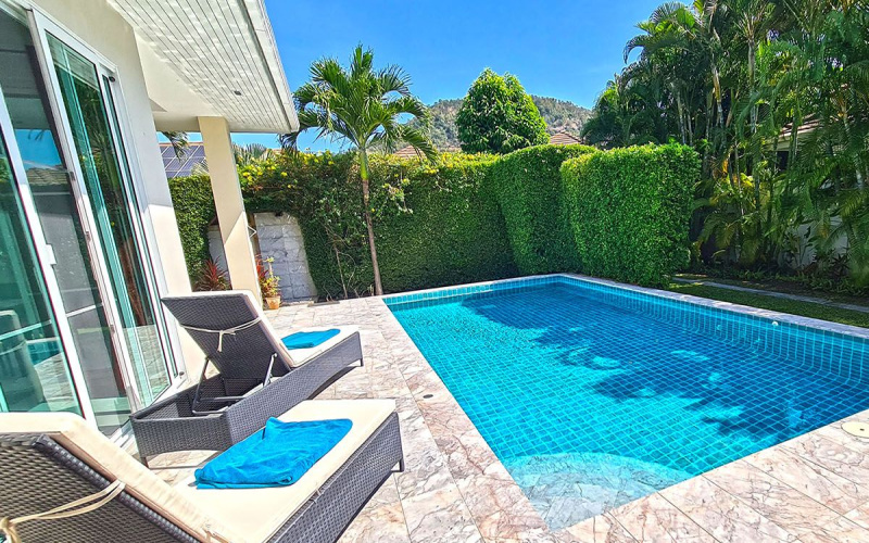 Pool-villa-For-Sale-Hua-Hin-Red-moutain-water-side-swimmingpool