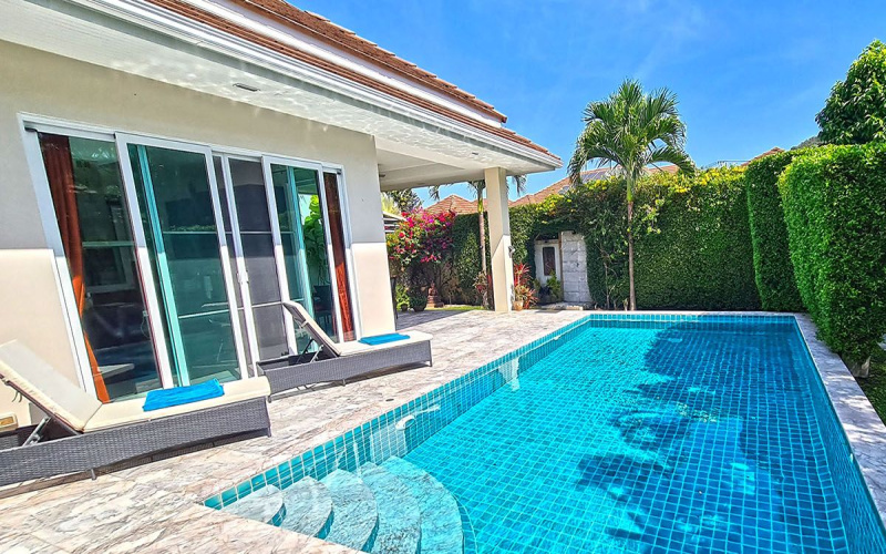 Pool-villa-For-Sale-Hua-Hin-Red-moutain-water-side-swimmingpool2