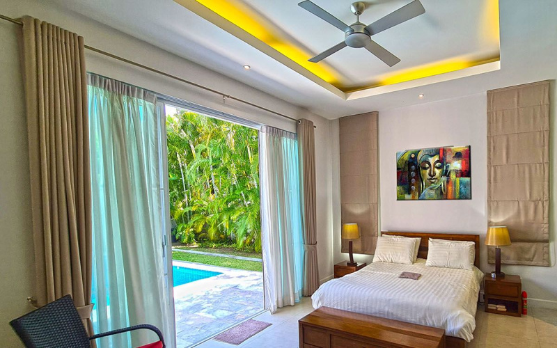 Pool-villa-For-Sale-Hua-Hin-Red-moutain-water-side-master-bedroom1