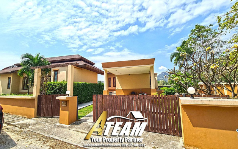 Lakeside-poolvilla-for-sale-hua-hin-Takiap-carport