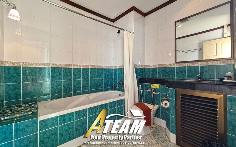 Hotel-for-sale-hua-hin-center-bathroom