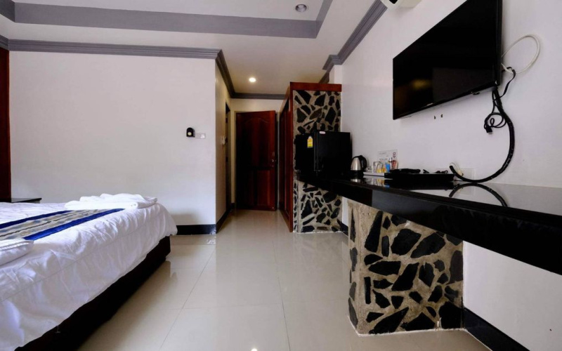 Cha am, Cha Am , 12 Bedrooms, 12 Bathrooms, Commercial, For Sale, ,1611, A-Team Real estate