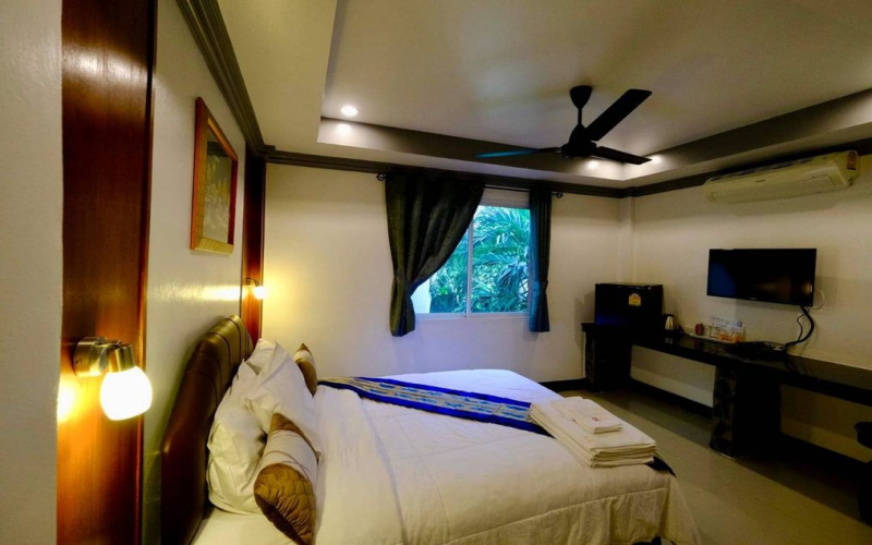 Cha am, Cha Am , 12 Bedrooms, 12 Bathrooms, Commercial, For Sale, ,1611, A-Team Real estate
