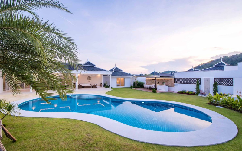 3 Bedrooms, 2 Bathrooms, House / Villa, For Sale, ,1065, A-Team Real estate