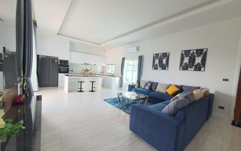 Hua Hin , Hua Hin Center 77110, 4 Bedrooms, 4 Bathrooms, House / Villa, For Sale, ,1066, A-Team Real estate