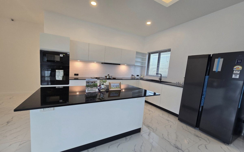 3 Bedrooms, 3 Bathrooms, House / Villa, For Sale, ,1068, A-Team Real estate
