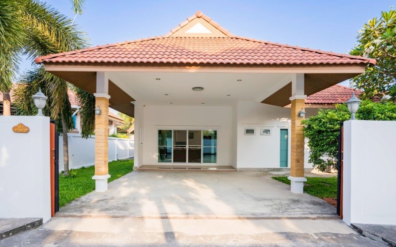 Hpool villa Hua Hin, Hin Lek Fai house for sale, freehold villa Hua Hin, 3 bedroom villa Hua Hin, Hua Hin property, house near Hua Hin beach, villa with no common fees, Hua Hin real estate, budget villa Hua Hin, villa for retirees Thailand

