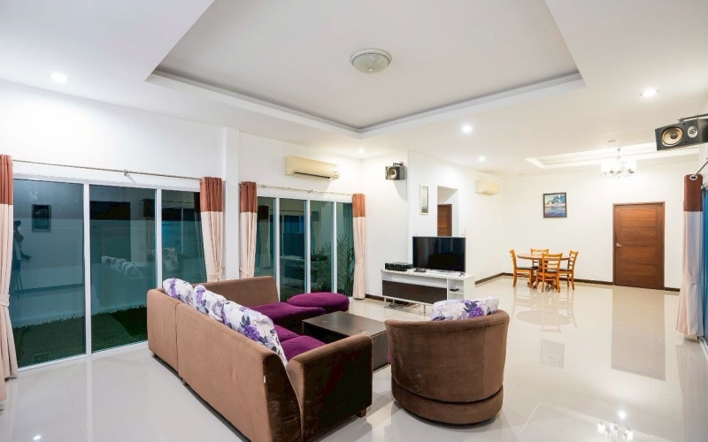 Hpool villa Hua Hin, Hin Lek Fai house for sale, freehold villa Hua Hin, 3 bedroom villa Hua Hin, Hua Hin property, house near Hua Hin beach, villa with no common fees, Hua Hin real estate, budget villa Hua Hin, villa for retirees Thailand

