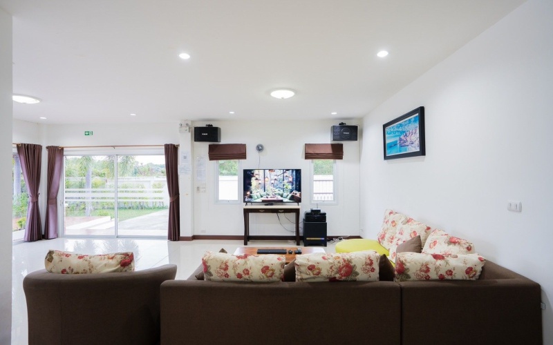 4 bedroom pool villa Hua Hin, Hin Lek Fai house for sale, freehold villa Hua Hin, Hua Hin property for sale, large villa Hua Hin, no common fees, family villa Hua Hin, budget pool villa Thailand, real estate Hua Hin, house with land Hua Hin

